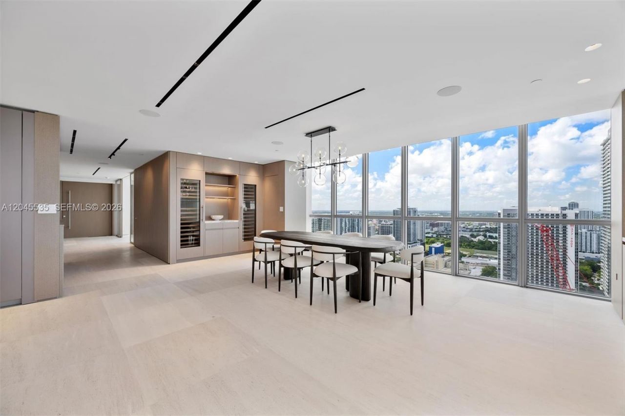 1100 Biscayne Blvd, Unit 3906, Miami, FL 33132 Photo