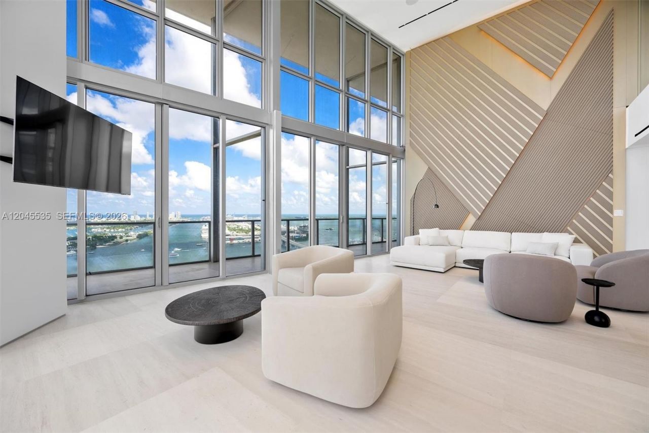 1100 Biscayne Blvd, Unit 3906, Miami, FL 33132 Photo