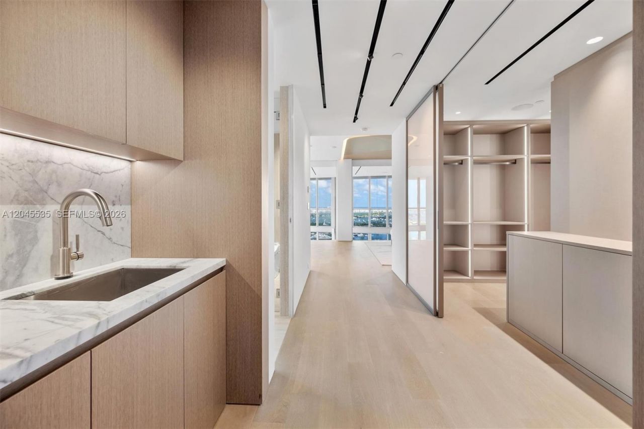 1100 Biscayne Blvd, Unit 3906, Miami, FL 33132 Photo