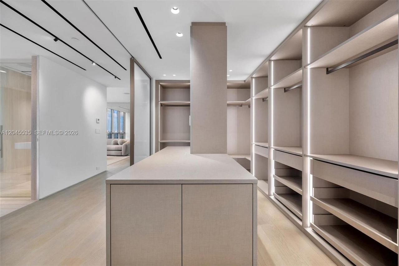 1100 Biscayne Blvd, Unit 3906, Miami, FL 33132 Photo