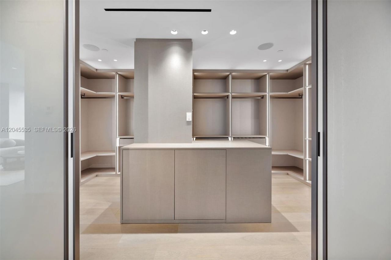 1100 Biscayne Blvd, Unit 3906, Miami, FL 33132 Photo