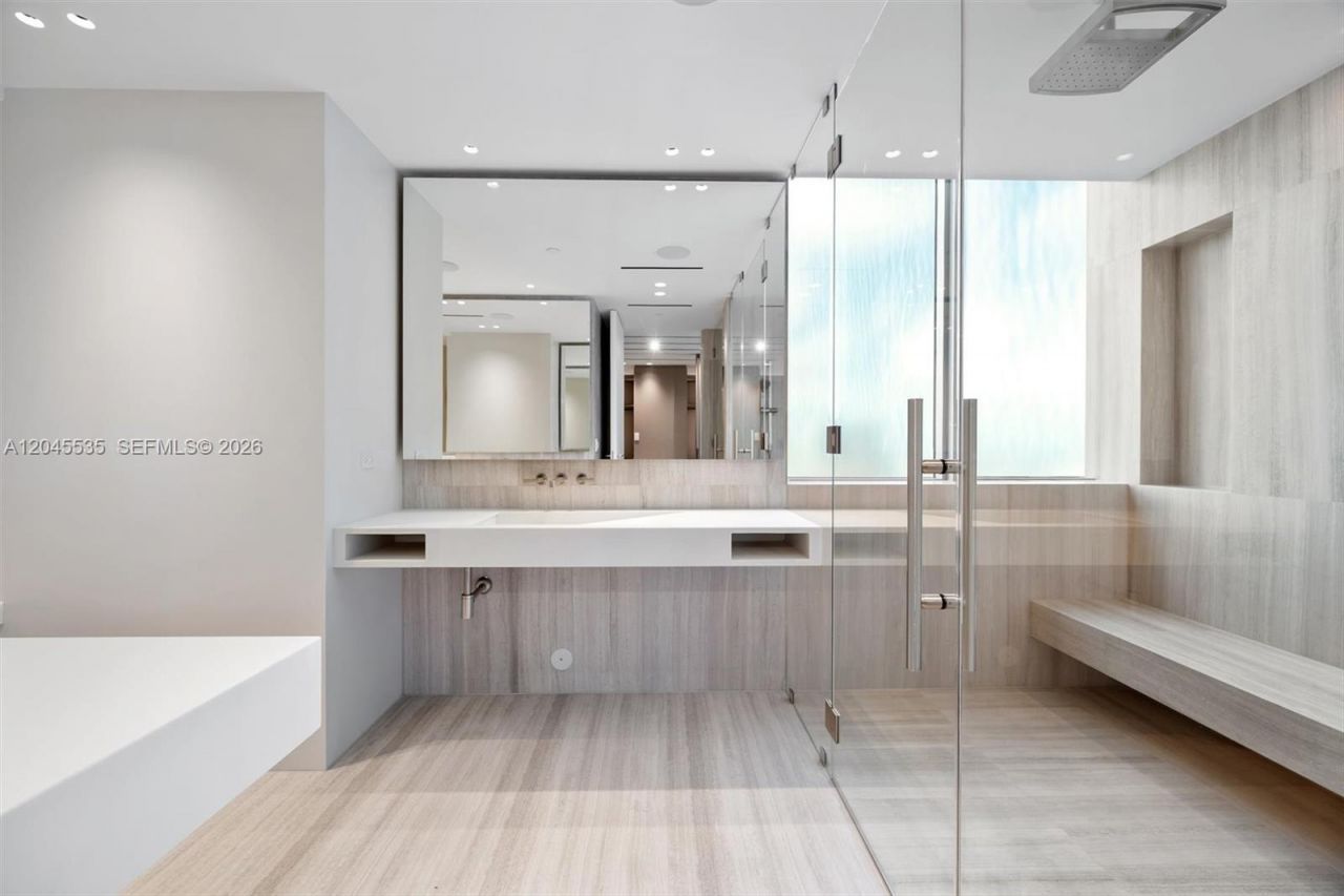 1100 Biscayne Blvd, Unit 3906, Miami, FL 33132 Photo