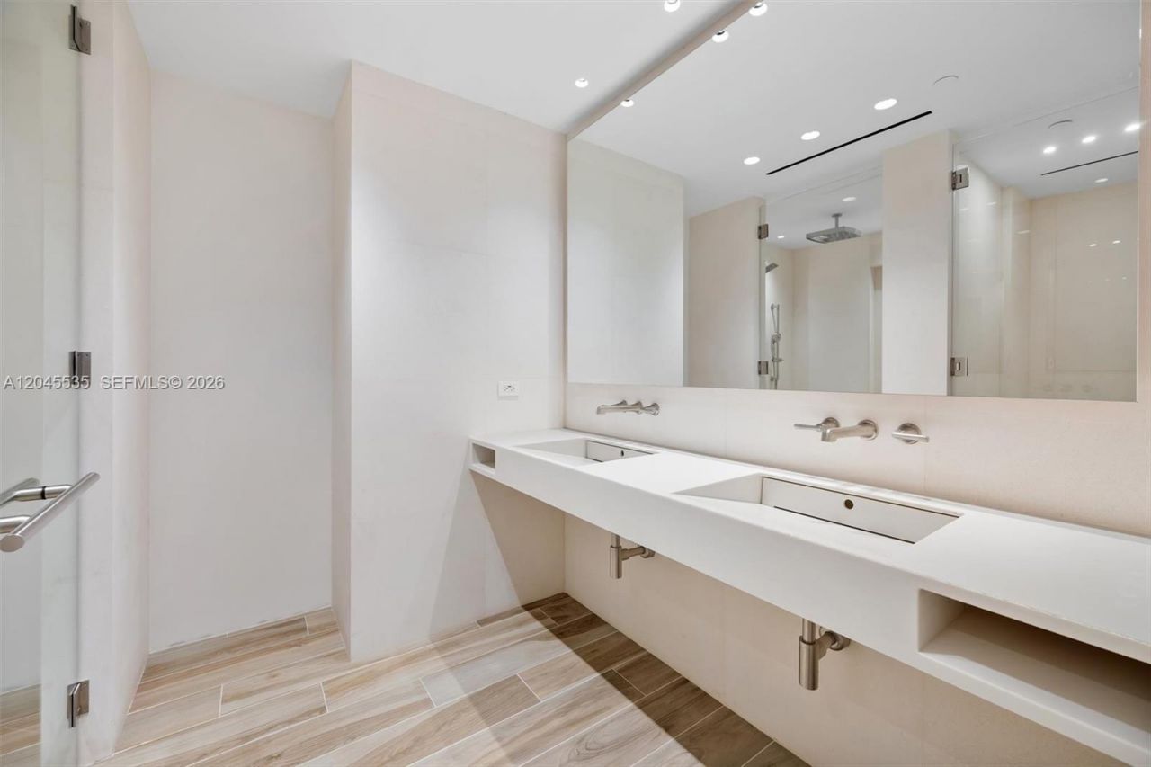 1100 Biscayne Blvd, Unit 3906, Miami, FL 33132 Photo