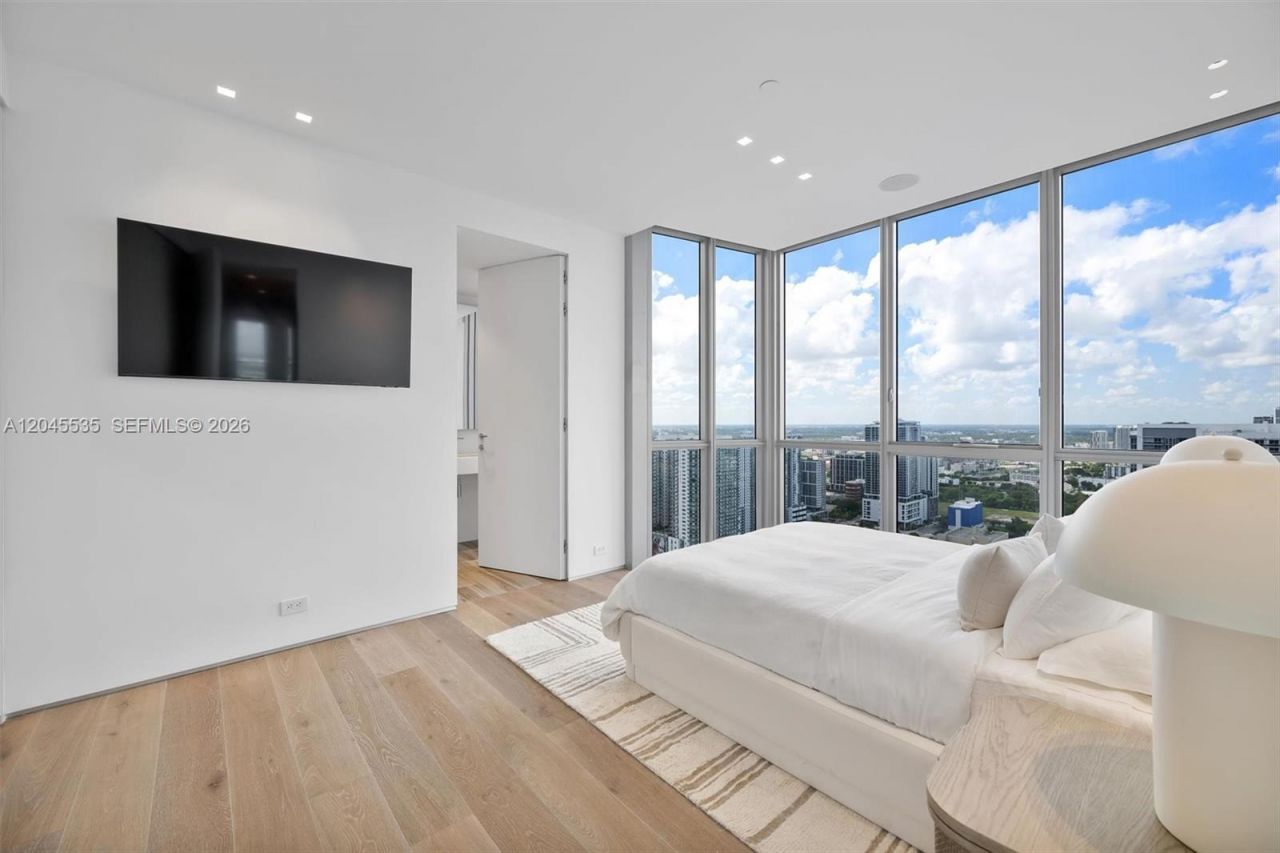1100 Biscayne Blvd, Unit 3906, Miami, FL 33132 Photo