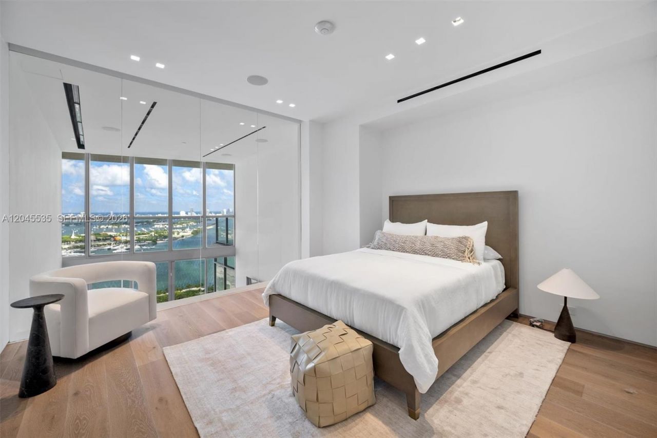1100 Biscayne Blvd, Unit 3906, Miami, FL 33132 Photo