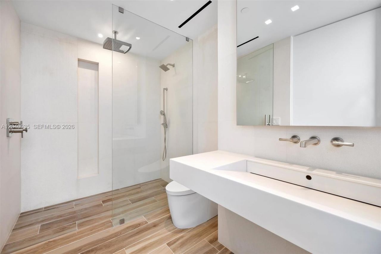 1100 Biscayne Blvd, Unit 3906, Miami, FL 33132 Photo