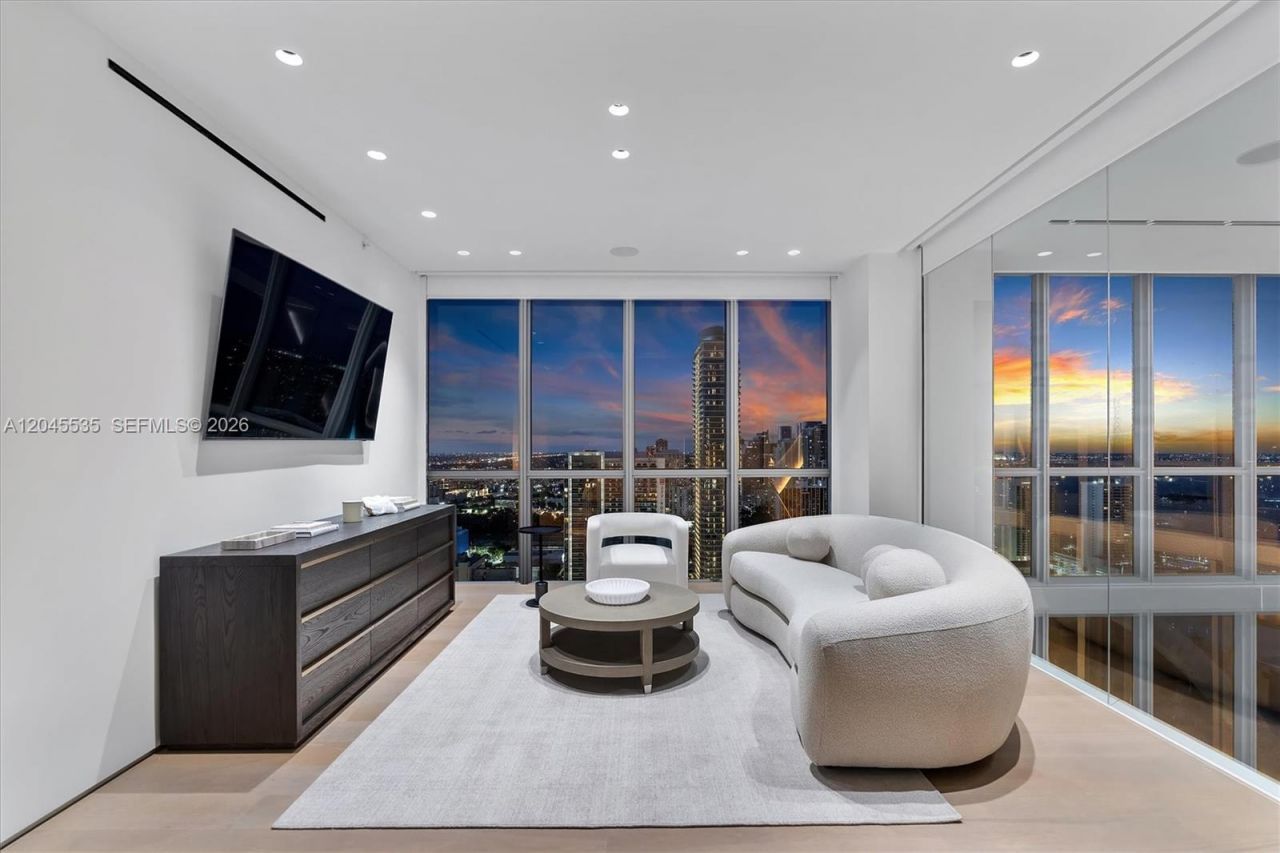 1100 Biscayne Blvd, Unit 3906, Miami, FL 33132 Photo
