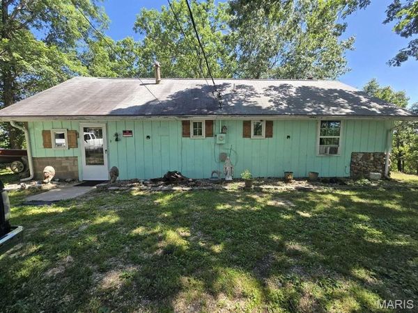 24951 Blue Waters Road , Versailles, MO 65084