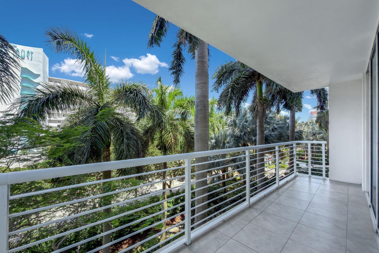 2831 N Ocean Boulevard, Unit 303n, Fort Lauderdale, FL 33308 Photo