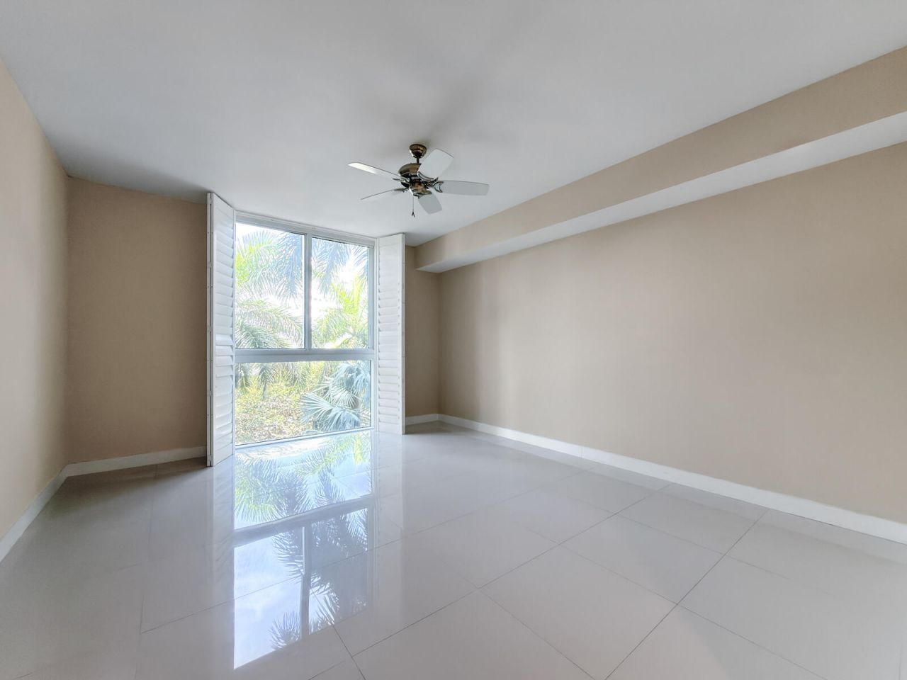 2831 N Ocean Boulevard, Unit 303n, Fort Lauderdale, FL 33308 Photo