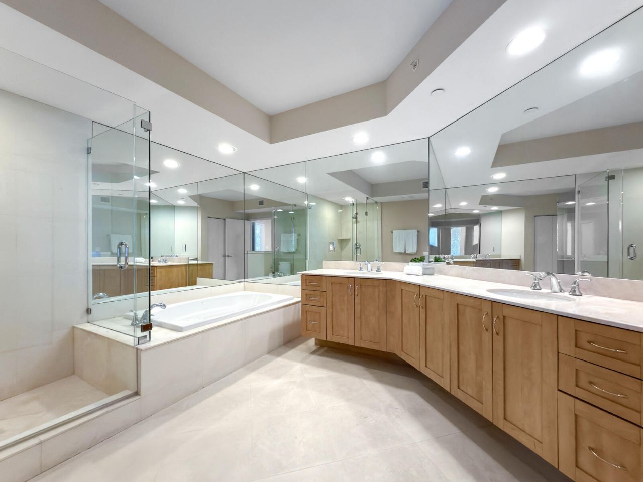 2831 N Ocean Boulevard, Unit 303n, Fort Lauderdale, FL 33308 Photo