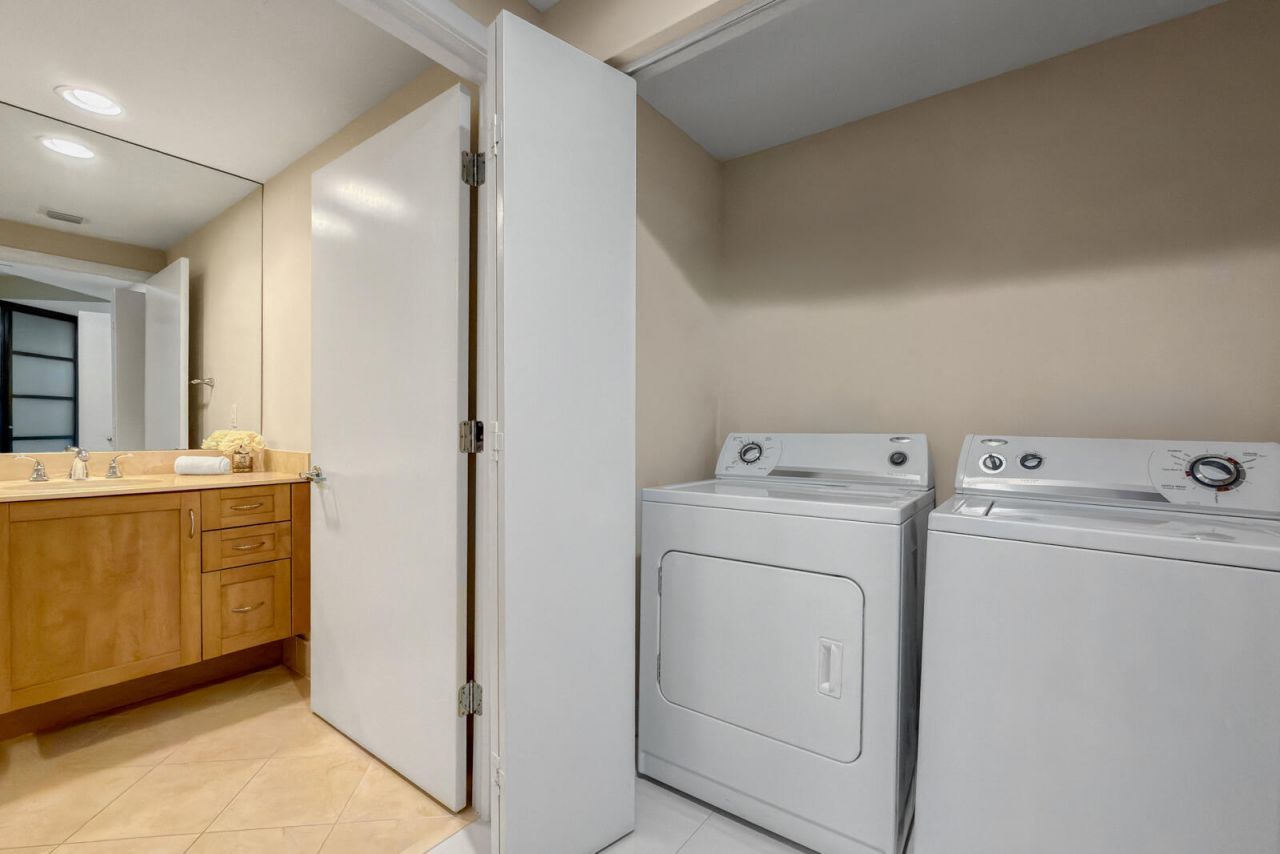 2831 N Ocean Boulevard, Unit 303n, Fort Lauderdale, FL 33308 Photo