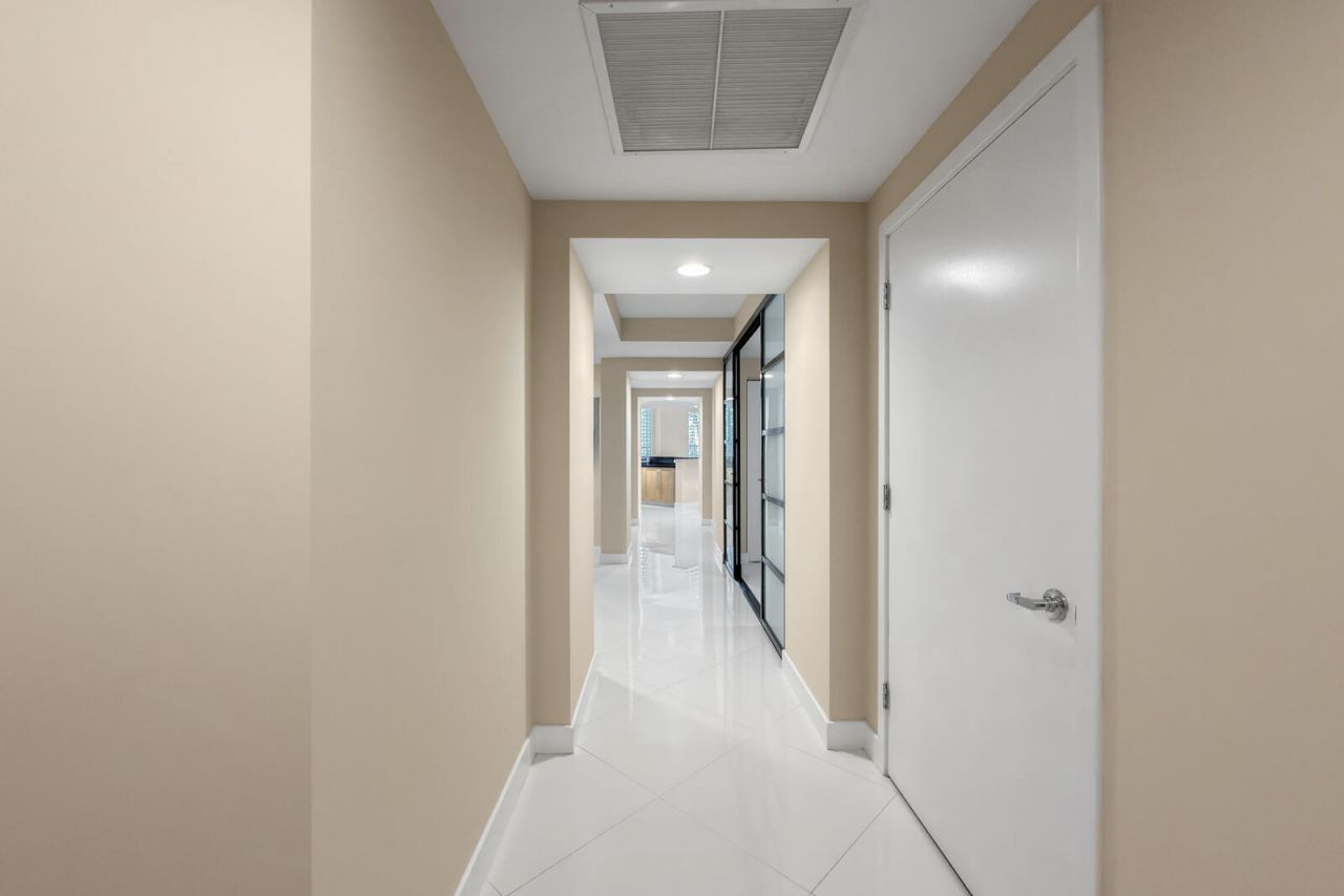 2831 N Ocean Boulevard, Unit 303n, Fort Lauderdale, FL 33308 Photo