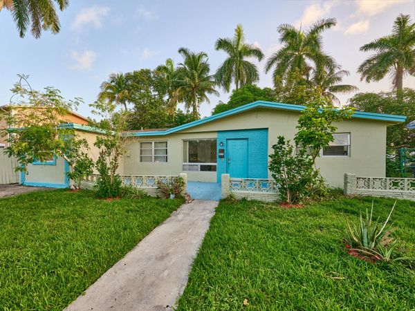 3515 NW 40th Street, Lauderdale Lakes, FL 33309