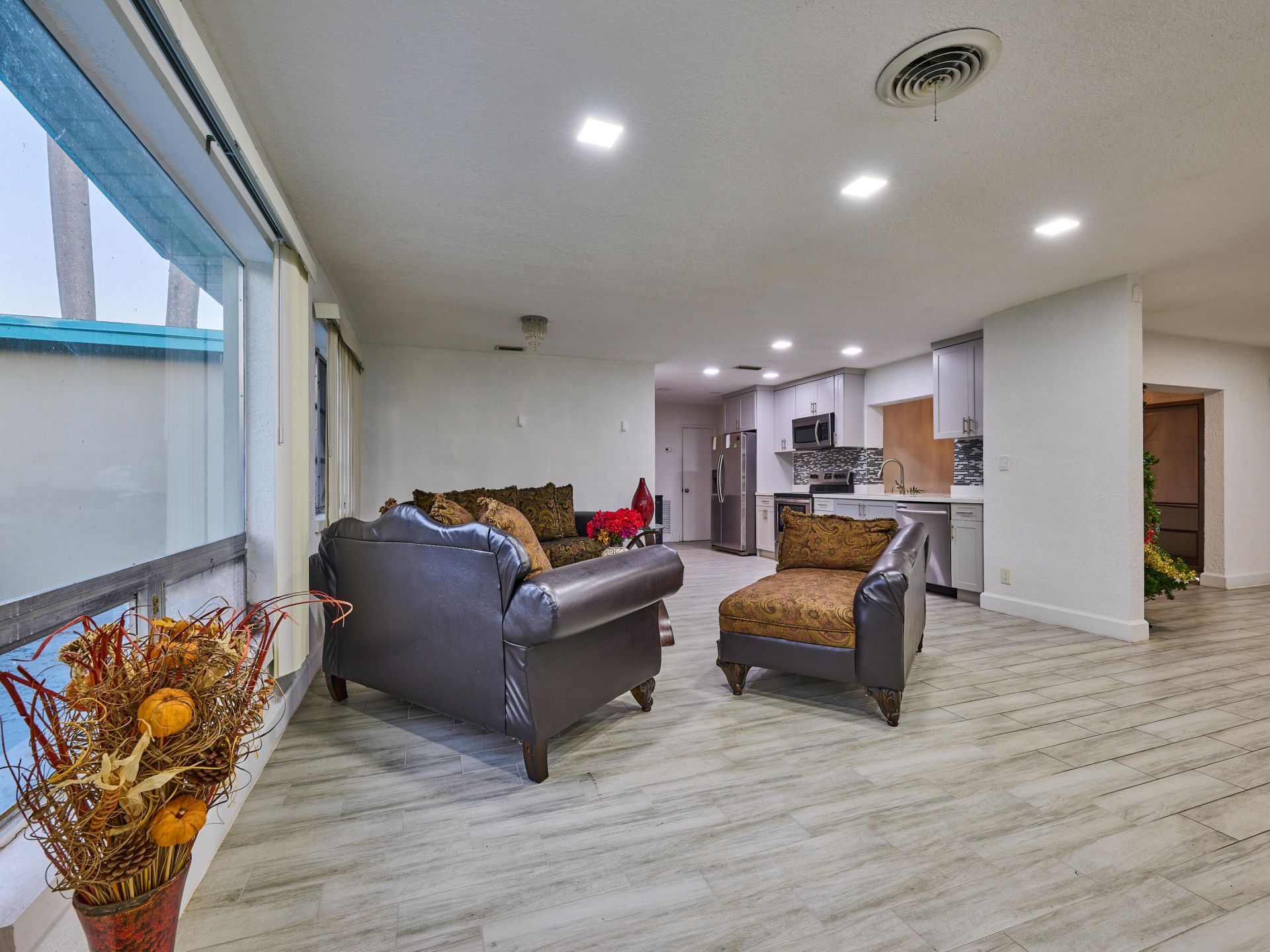 3515 NW 40th Street, Lauderdale Lakes, FL 33309 Photo