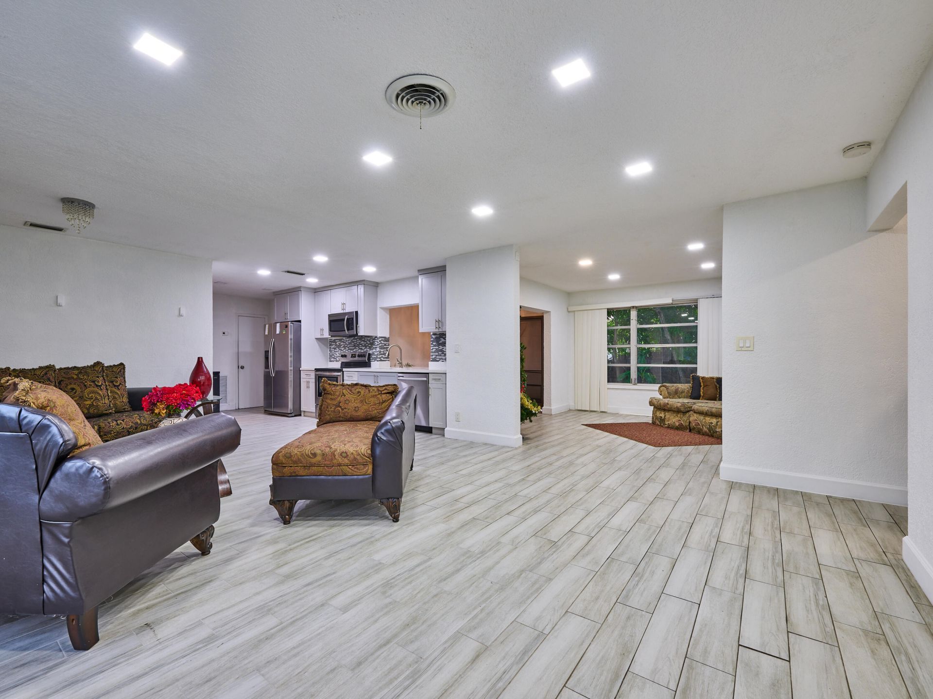 3515 NW 40th Street, Lauderdale Lakes, FL 33309 Photo
