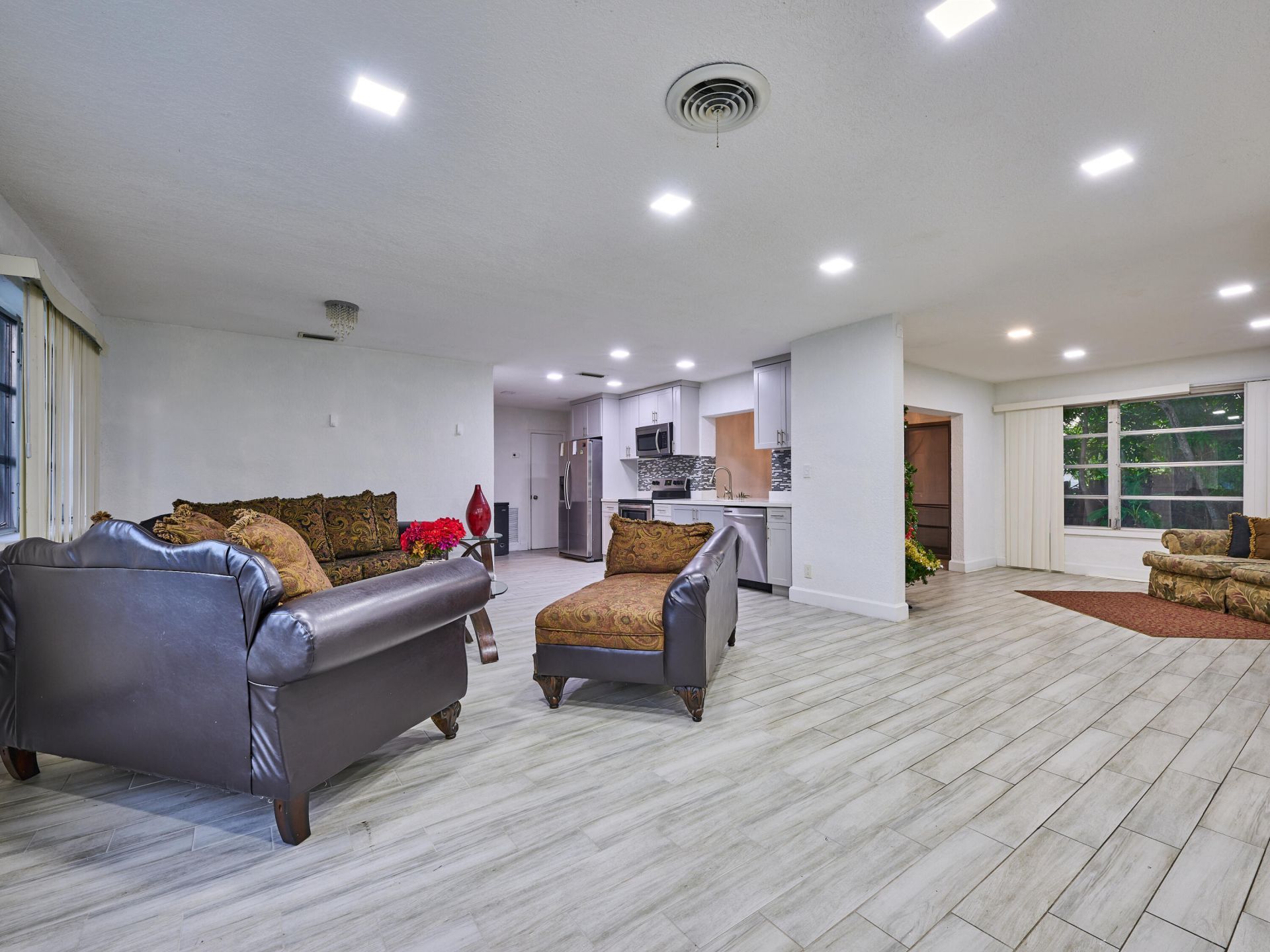 3515 NW 40th Street, Lauderdale Lakes, FL 33309 Photo