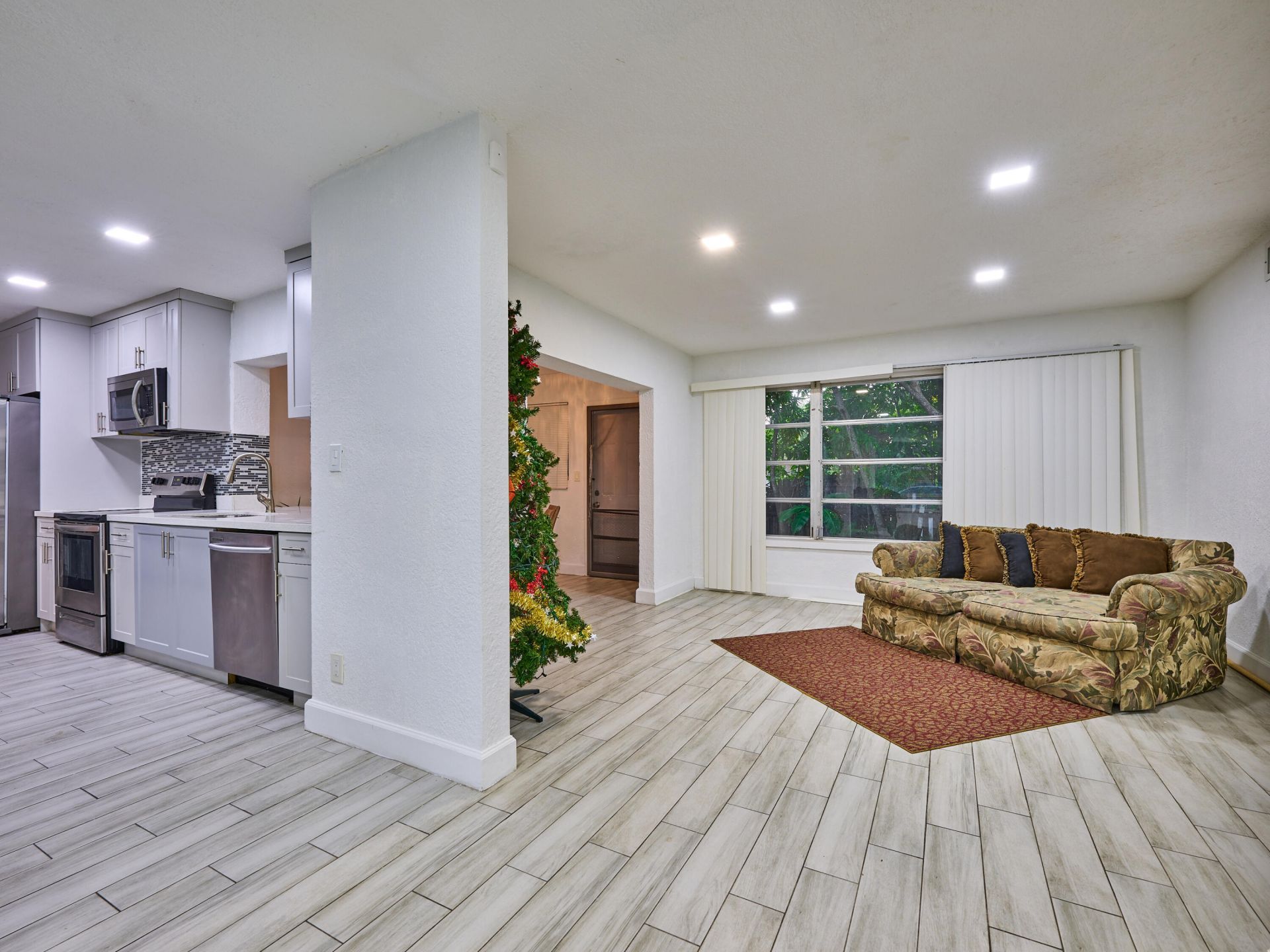 3515 NW 40th Street, Lauderdale Lakes, FL 33309 Photo