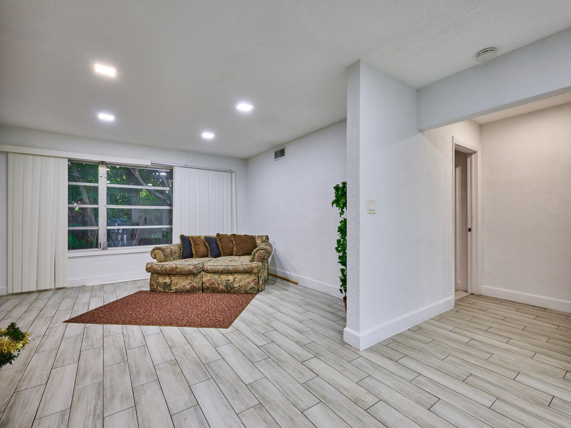 3515 NW 40th Street, Lauderdale Lakes, FL 33309 Photo