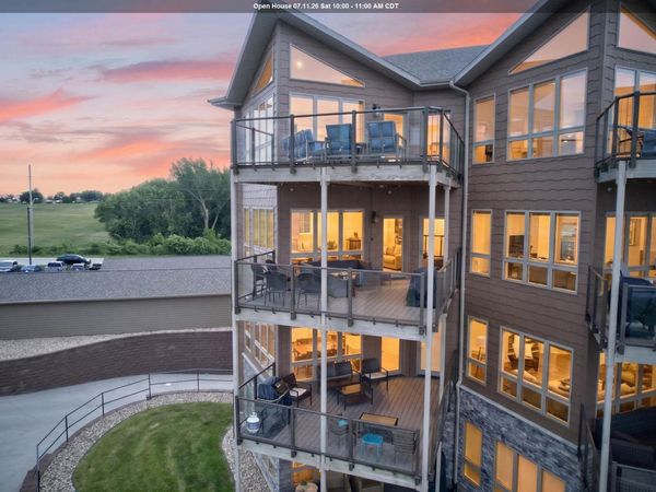 570 Linden Dr, Unit 316, Arnolds Park, IA 51331