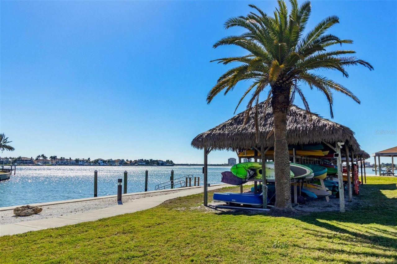 4900 Brittany Drive S, Unit 405, Saint Petersburg, FL 33715 Photo