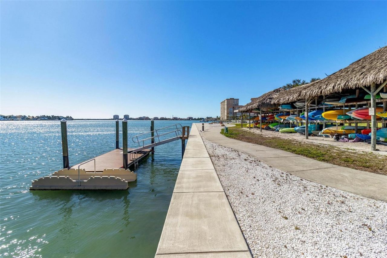 4900 Brittany Drive S, Unit 405, Saint Petersburg, FL 33715 Photo