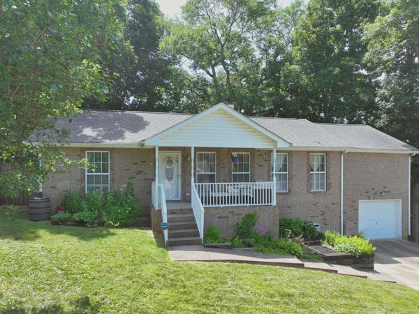 225 High Chaperal Dr, Goodlettsville, TN 37072