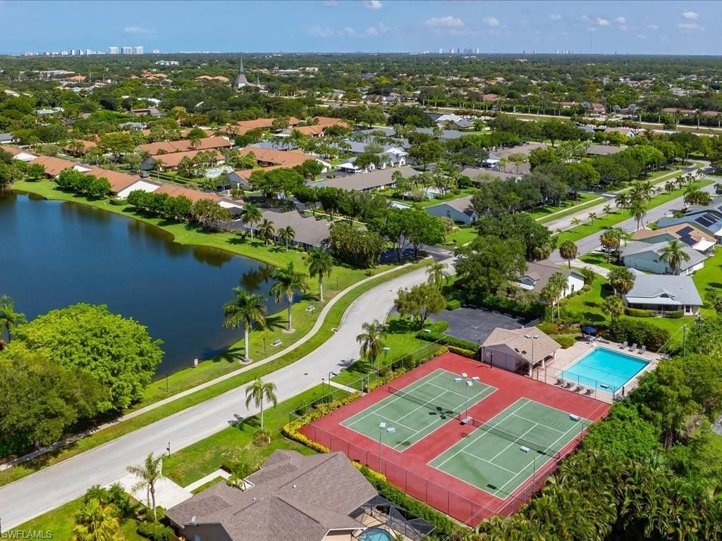 10188 Regent Cir, Unit 2802, Naples, FL 34109 Photo