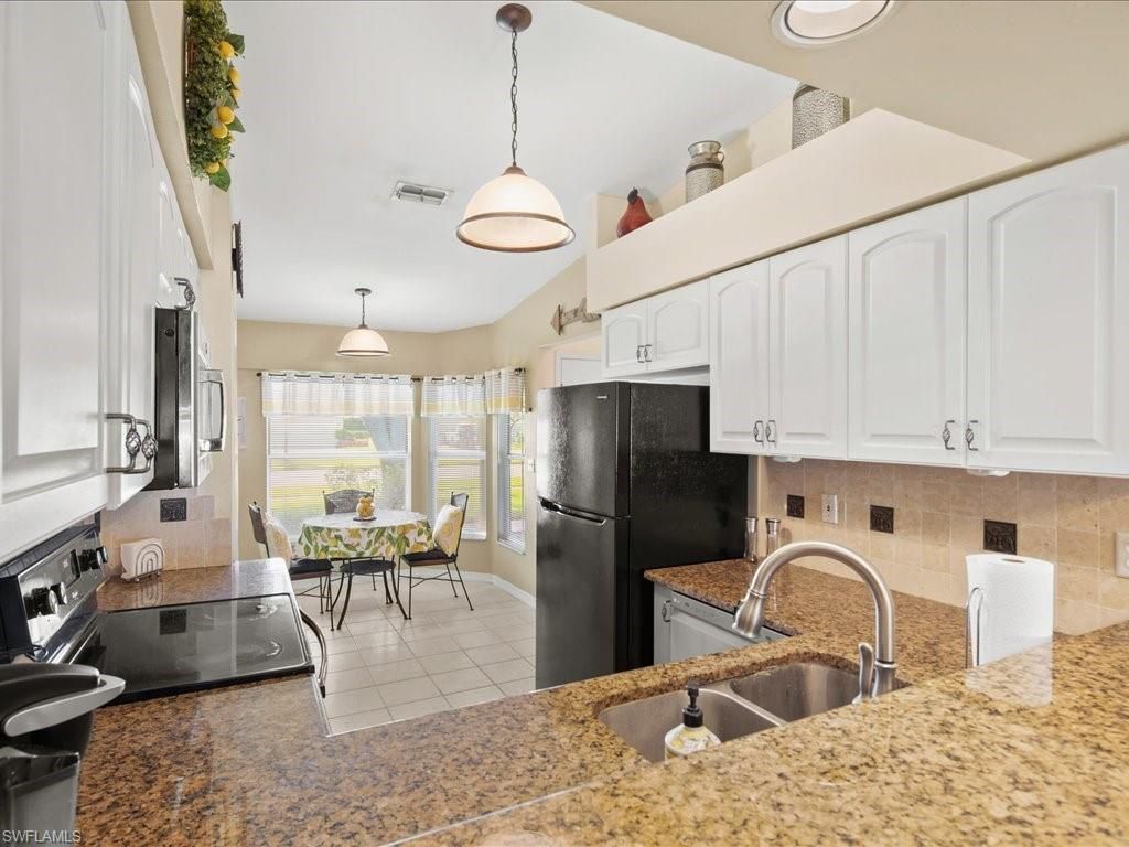 10188 Regent Cir, Unit 2802, Naples, FL 34109 Photo