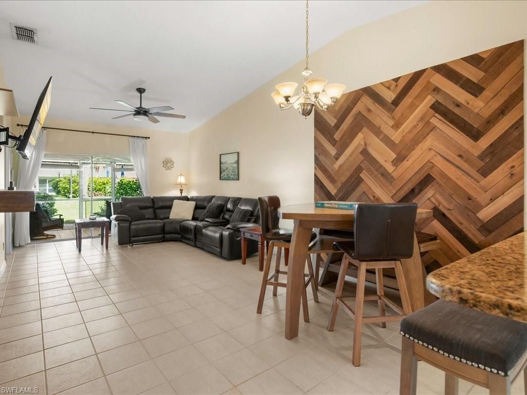 10188 Regent Cir, Unit 2802, Naples, FL 34109 Photo