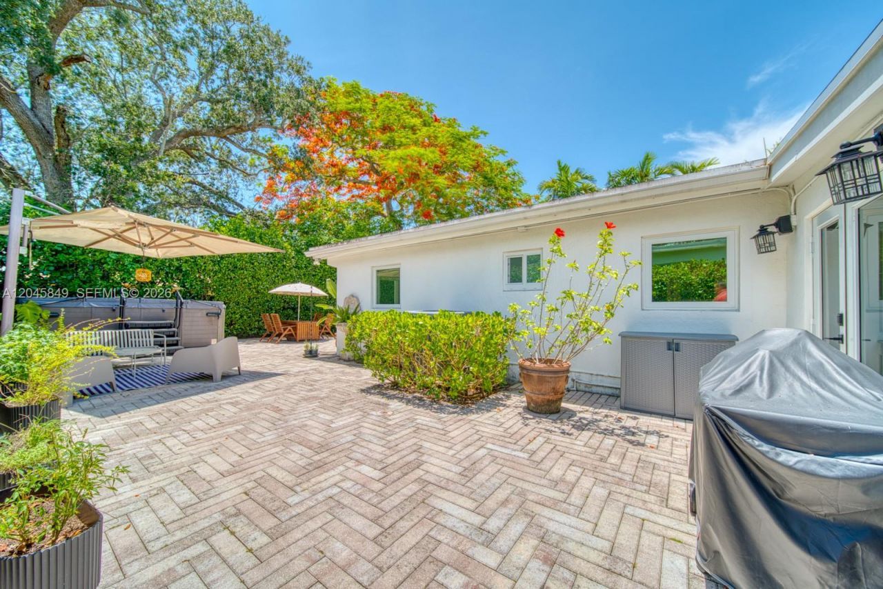 7055 SW 84th Ave, Miami, FL 33143 Photo