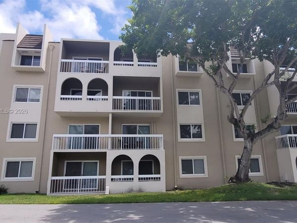7705 Camino Real , Unit B-215, Miami, FL 33143