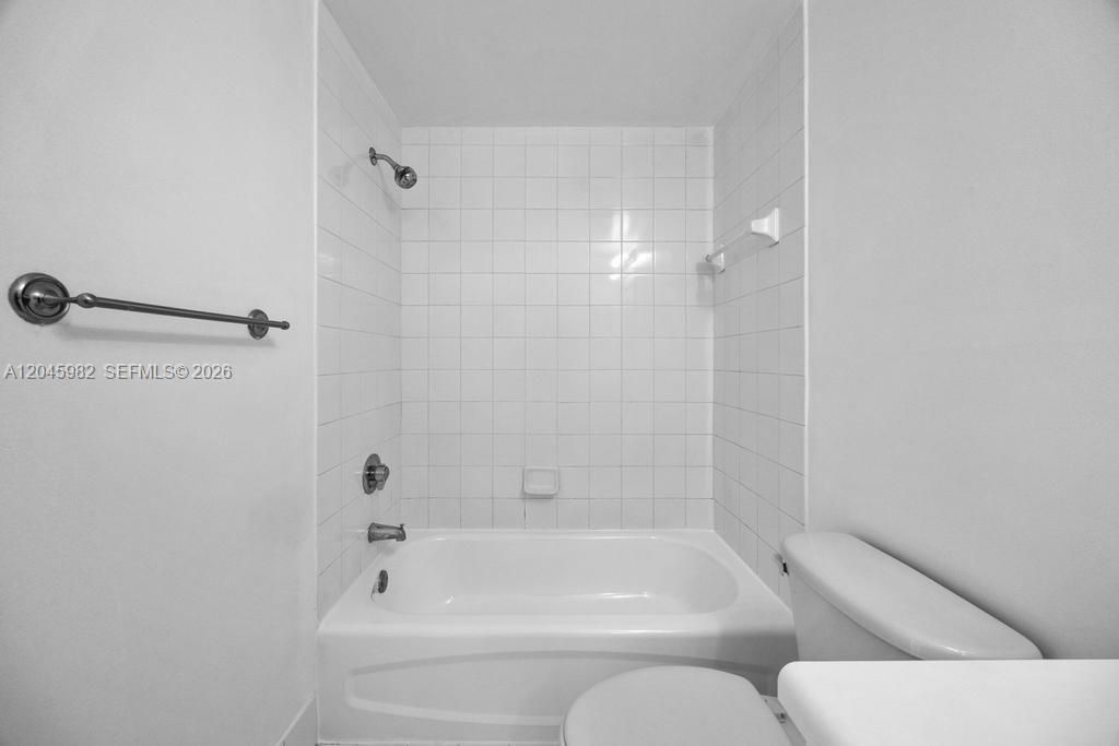 50 Menores Ave, Unit 805, Coral Gables, FL 33134 Photo