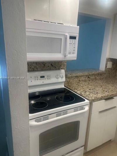 10395 N Kendall Dr , Unit V4, Miami, FL 33176 Photo