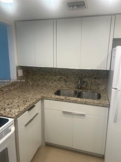 10395 N Kendall Dr , Unit V4, Miami, FL 33176 Photo