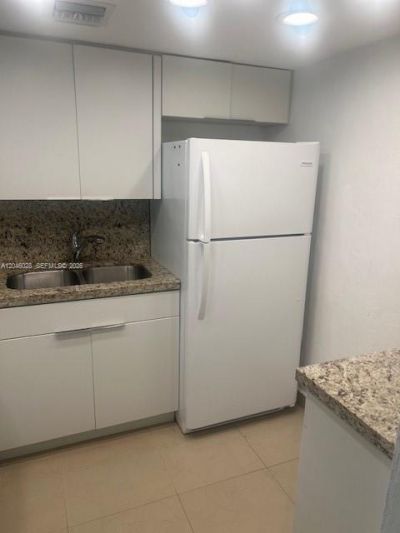 10395 N Kendall Dr , Unit V4, Miami, FL 33176 Photo