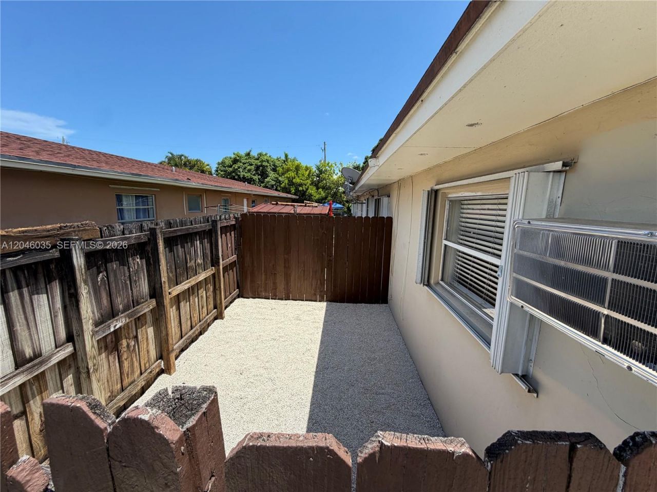 11344 SW 2 St , Unit FRONT, Sweetwater, FL 33174 Photo