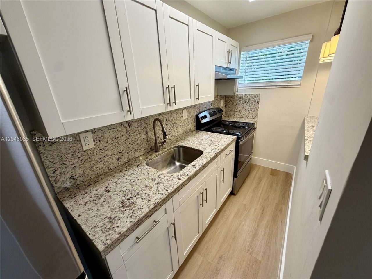 11344 SW 2 St , Unit FRONT, Sweetwater, FL 33174 Photo