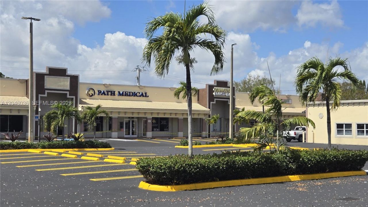 17560 NW 27 Av, Unit 124, Miami Gardens, FL 33056 Photo