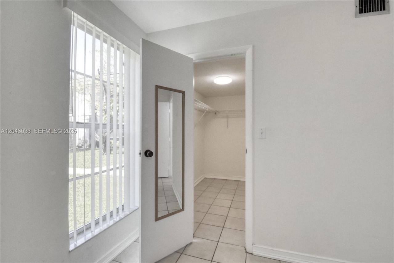 10387 N Kendall Dr , Unit R2, Miami, FL 33176 Photo
