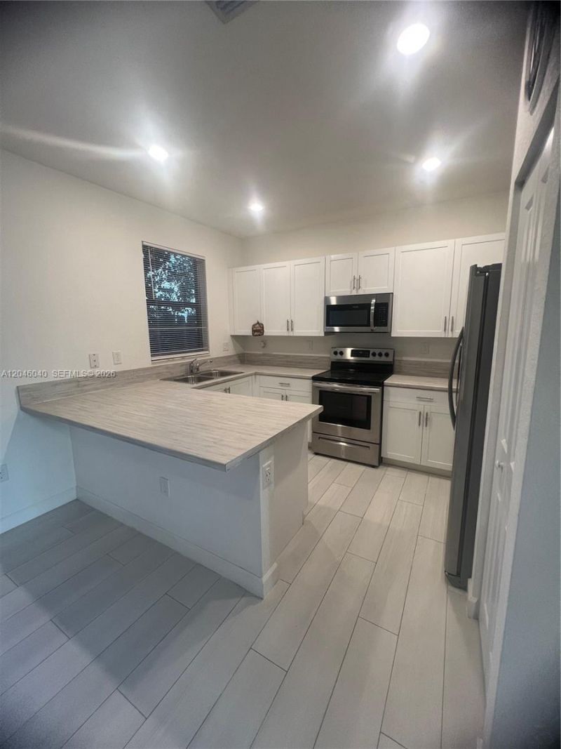 21447 NE 2nd Pl, Miami, FL 33179 Photo