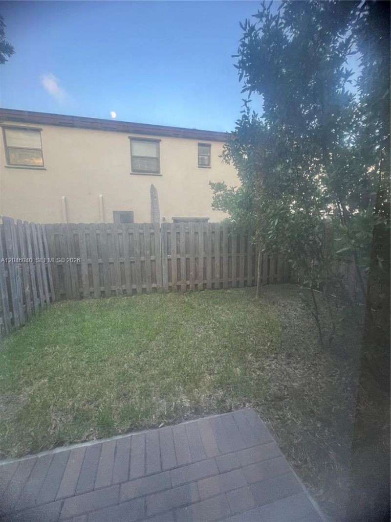 21447 NE 2nd Pl, Miami, FL 33179 Photo