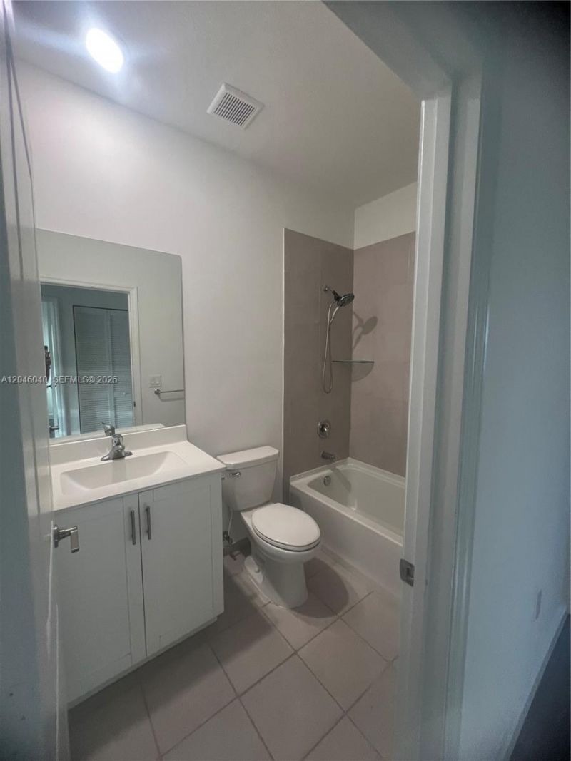 21447 NE 2nd Pl, Miami, FL 33179 Photo