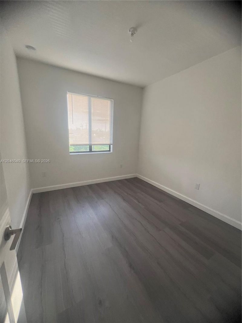 21447 NE 2nd Pl, Miami, FL 33179 Photo