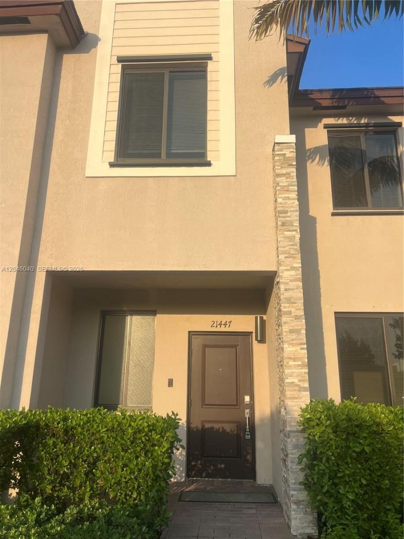 21447 NE 2nd Pl, Miami, FL 33179 Photo