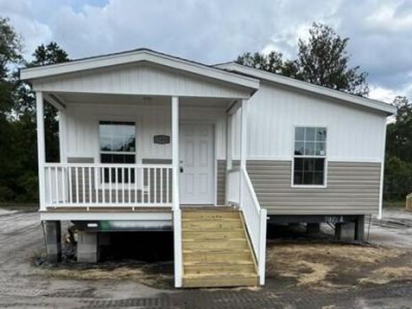 27418 W THIRD Avenue, Hilliard, FL 32046