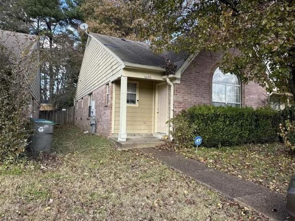 6690 WHITTEN PINE DR, Memphis, TN 38134