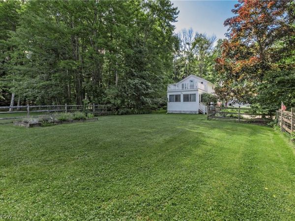 15879 Hemlock Road, Chagrin Falls, OH 44022