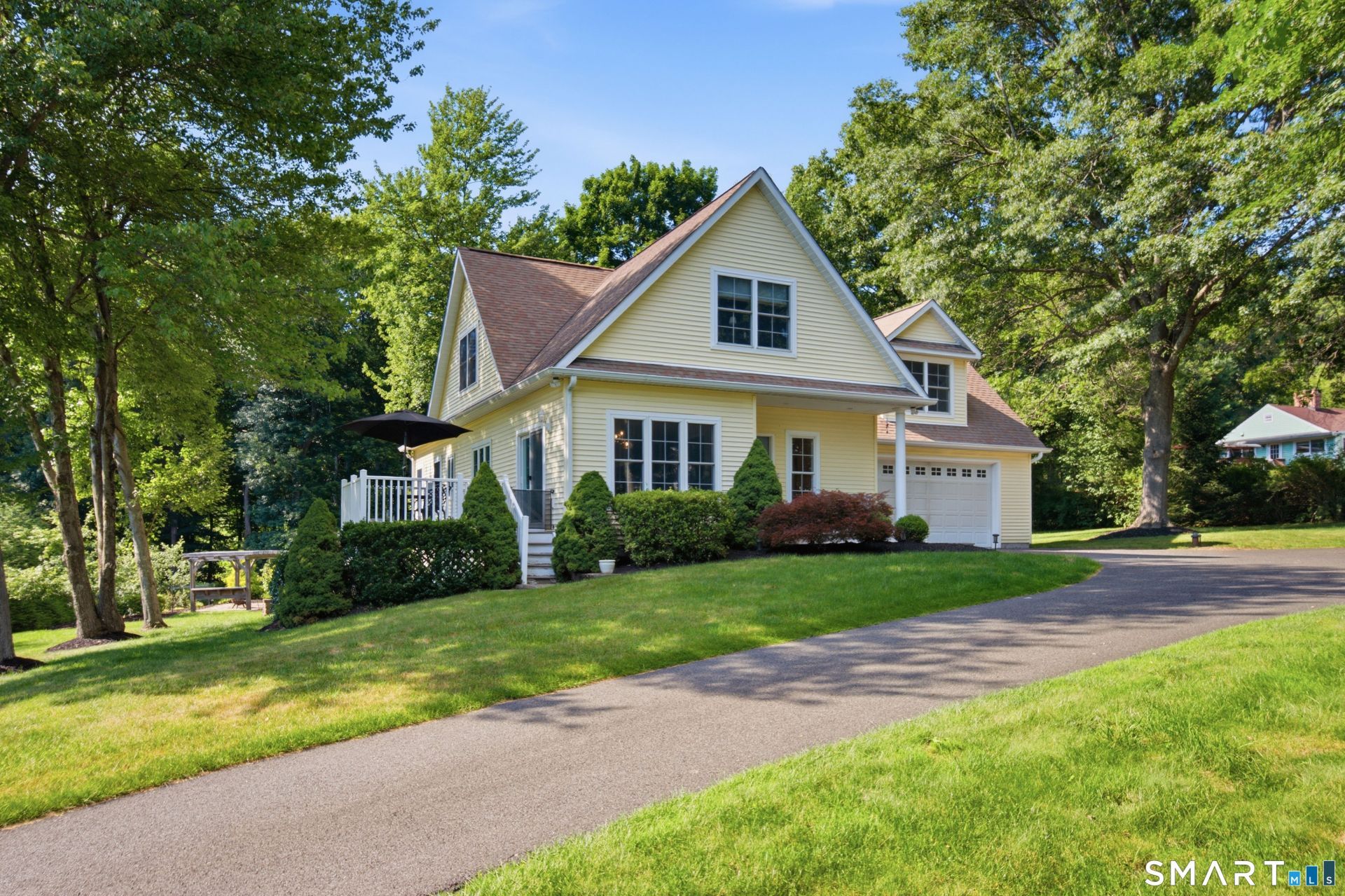 16 Blueberry Hill, Bridgewater, CT 06752 Main Photo