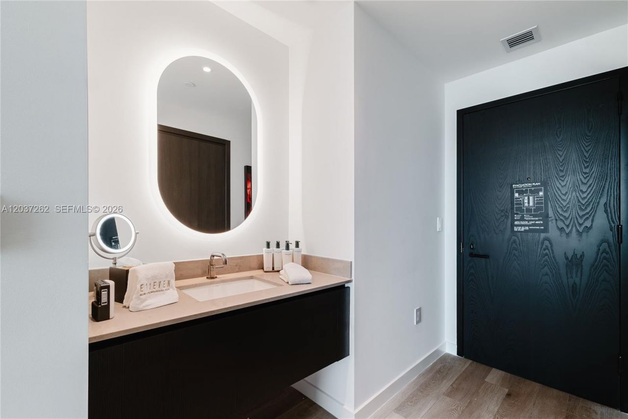 20 NE 11th St , Unit 4807B, Miami, FL 33132 Photo